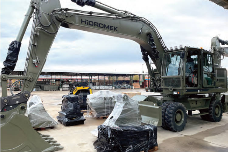 Cinco unidades de la HMK210W forman parte del pedido del Ejército de Tierra a Hidromek.