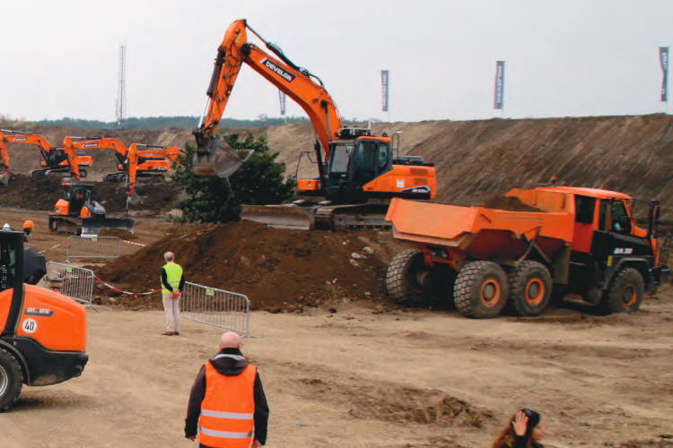 «Demo Days» de Develon en Milovice (República Checa)