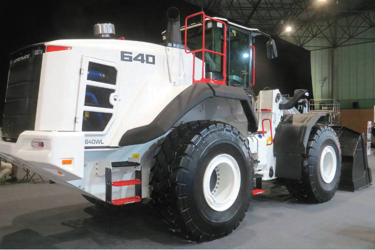 La cargadora HMK 640 WL, de Hidromek, en el stand de Cema Maquinaria