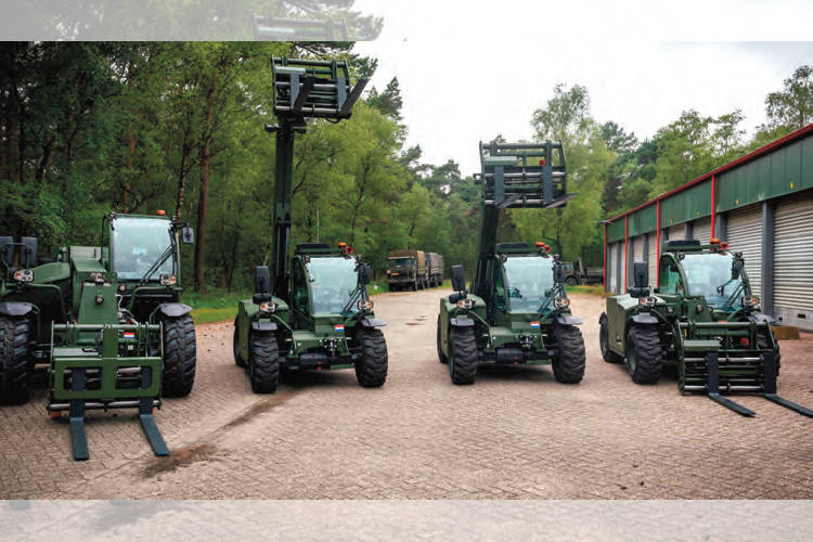 Los manipuladores telescópicos Bobcat entregados incluyen los modelos TL25.60, TL30.60 y TL35.105L en verde caqui