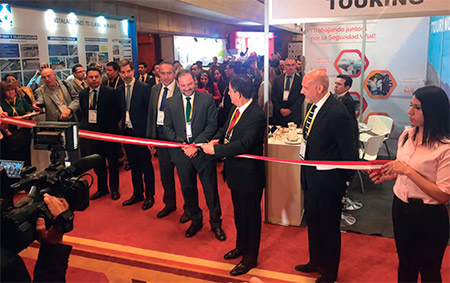 Inauguración del VI Congreso Ibero-Americano de Seguridad Vial con el Ministro del Interior de Perú, Mauro Arturo Medina, y el Ministro español de Fomento, José Luis Ábalos