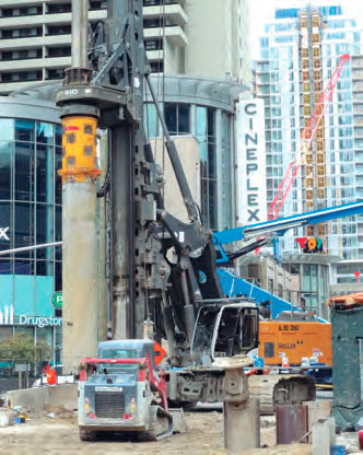 Equipos Liebherr en obras metro Cánada