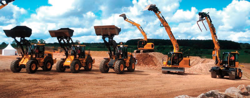Desfile de las cargadoras con nuevo motor de Fase V, las excavadoras de la serie X y la Hydradig Desfile de las cargadoras con nuevo motor de Fase V, las excavadoras de la serie X y la Hydradig