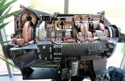 Transmisión seccionada para el estudio de sus componentes y elementos