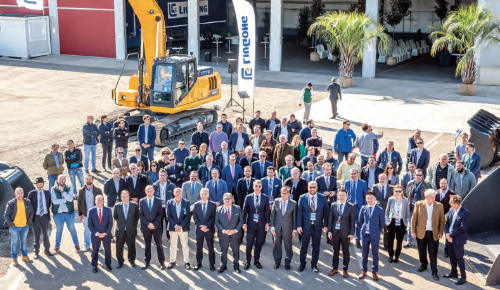 Parte del público asistente a las jornadas de DIR-LiuGong