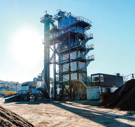 La TBA 3000 de Benninghoven es «vanguardista» y ofrece una producción de asfalto de la más alta calidad.