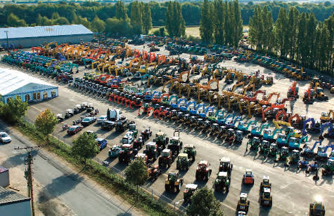 Equipos de Euro Auctions dispuestos para una subasta.