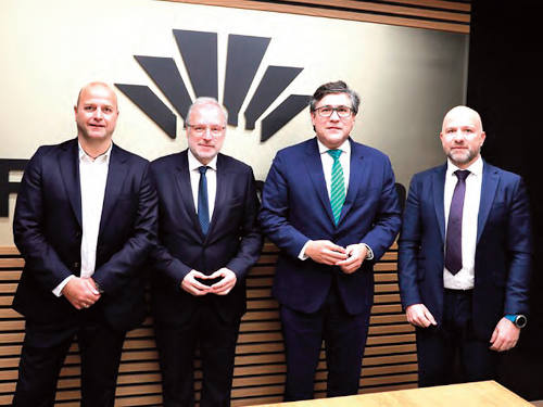 De izda. a dcha., Xavier Vilajoana, presidente de Construmat, Constantí Serrallonga, director general de Fira de Barcelona, Pedro Fernández Alén, presidente de la CNC, y Roger Bou, presidente de Construmat.