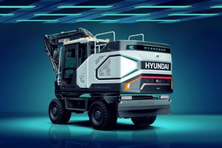 La excavadora de ruedas HW155H ofrece velocidad y potencia similares a las de una excavadora convencional propulsada por diésel