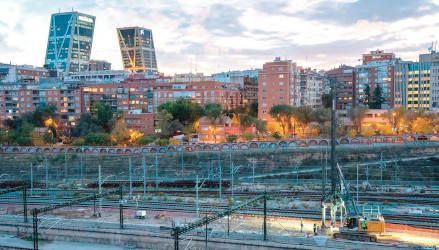 Pilotadora Liebherr LB 24-270