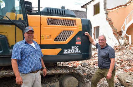 Excavadora Hyundai HX220AL